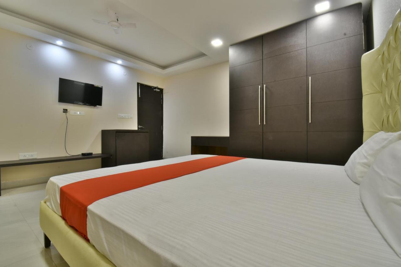 The Clovers Inn Patna  Extérieur photo